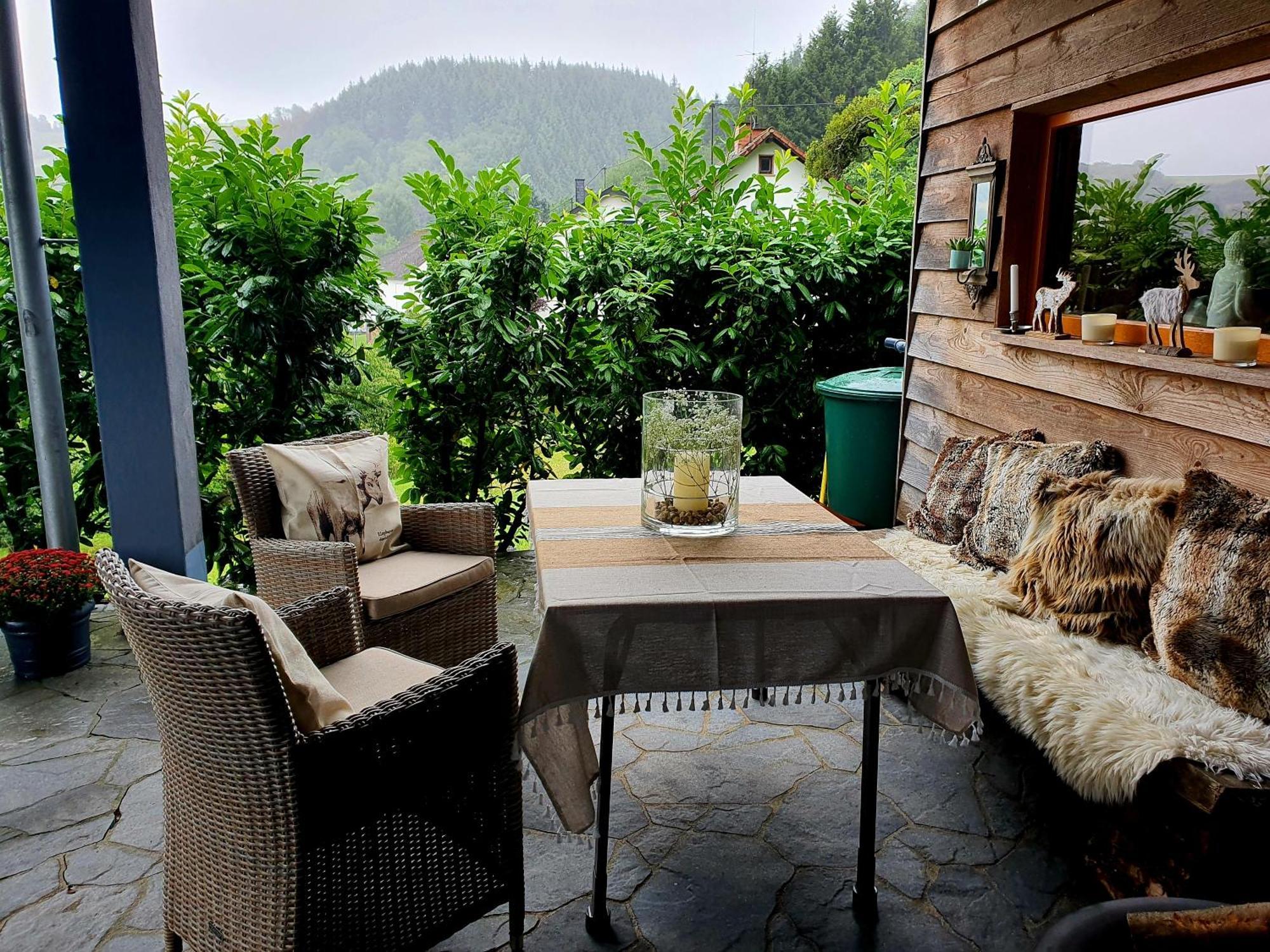 River Mosel Holiday Homes, Meerfeld Studio With A Lake View Exterior photo